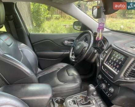 Серый Джип Чероки, объемом двигателя 3.2 л и пробегом 147 тыс. км за 19000 $, фото 6 на Automoto.ua