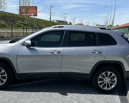 Сірий Джип Cherokee, об'ємом двигуна 3.24 л та пробігом 136 тис. км за 16400 $, фото 5 на Automoto.ua