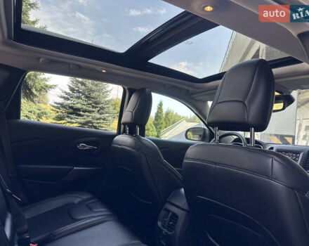 Сірий Джип Cherokee, об'ємом двигуна 2.36 л та пробігом 91 тис. км за 16500 $, фото 37 на Automoto.ua
