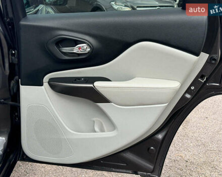 Серый Джип Чероки, объемом двигателя 3.2 л и пробегом 108 тыс. км за 21290 $, фото 21 на Automoto.ua