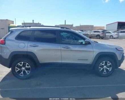 Сірий Джип Cherokee, об'ємом двигуна 2.4 л та пробігом 34 тис. км за 3000 $, фото 12 на Automoto.ua