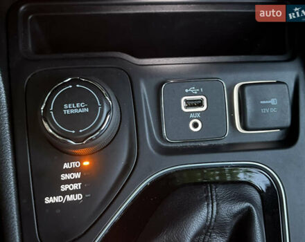 Серый Джип Чероки, объемом двигателя 3.24 л и пробегом 107 тыс. км за 19500 $, фото 31 на Automoto.ua