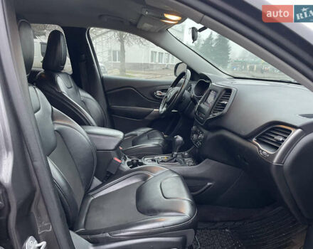 Серый Джип Чероки, объемом двигателя 2.4 л и пробегом 210 тыс. км за 14500 $, фото 32 на Automoto.ua