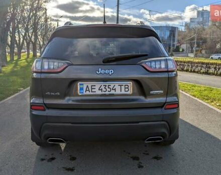 Сірий Джип Cherokee, об'ємом двигуна 2 л та пробігом 109 тис. км за 18700 $, фото 3 на Automoto.ua