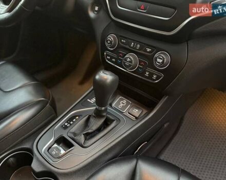 Сірий Джип Cherokee, об'ємом двигуна 2.36 л та пробігом 96 тис. км за 15900 $, фото 22 на Automoto.ua