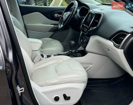 Серый Джип Чероки, объемом двигателя 3.2 л и пробегом 108 тыс. км за 21290 $, фото 25 на Automoto.ua