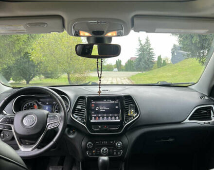 Серый Джип Чероки, объемом двигателя 3.2 л и пробегом 225 тыс. км за 15000 $, фото 16 на Automoto.ua