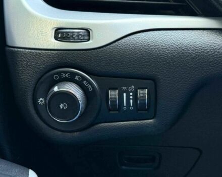 Сірий Джип Cherokee, об'ємом двигуна 2.4 л та пробігом 63 тис. км за 8300 $, фото 16 на Automoto.ua