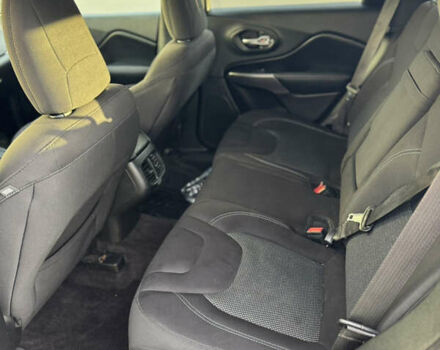 Сірий Джип Cherokee, об'ємом двигуна 2.36 л та пробігом 131 тис. км за 14900 $, фото 9 на Automoto.ua