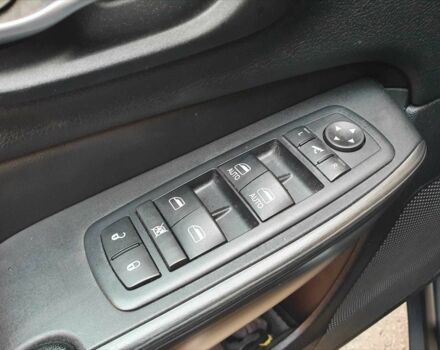 Сірий Джип Cherokee, об'ємом двигуна 0 л та пробігом 90 тис. км за 11500 $, фото 15 на Automoto.ua