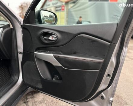 Серый Джип Чероки, объемом двигателя 2.4 л и пробегом 152 тыс. км за 15490 $, фото 21 на Automoto.ua