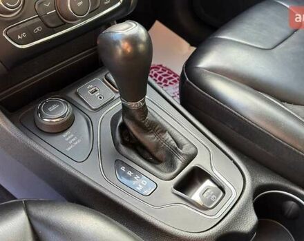 Сірий Джип Cherokee, об'ємом двигуна 1.99 л та пробігом 117 тис. км за 17500 $, фото 12 на Automoto.ua