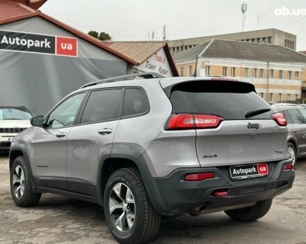 Серый Джип Чероки, объемом двигателя 2.4 л и пробегом 152 тыс. км за 15490 $, фото 6 на Automoto.ua