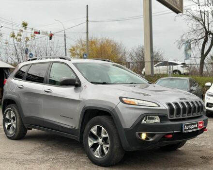 Серый Джип Чероки, объемом двигателя 2.4 л и пробегом 152 тыс. км за 15490 $, фото 3 на Automoto.ua