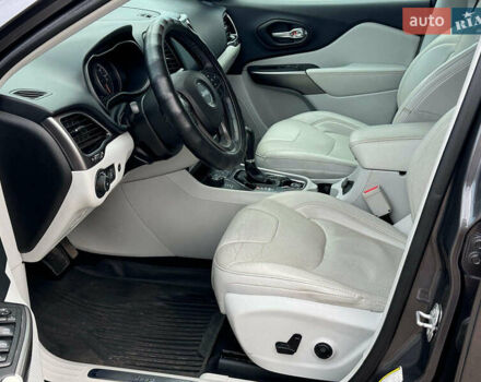 Серый Джип Чероки, объемом двигателя 3.2 л и пробегом 108 тыс. км за 21290 $, фото 15 на Automoto.ua