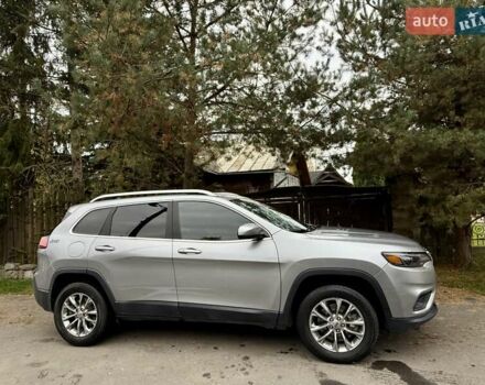 Сірий Джип Cherokee, об'ємом двигуна 3.24 л та пробігом 113 тис. км за 19000 $, фото 2 на Automoto.ua