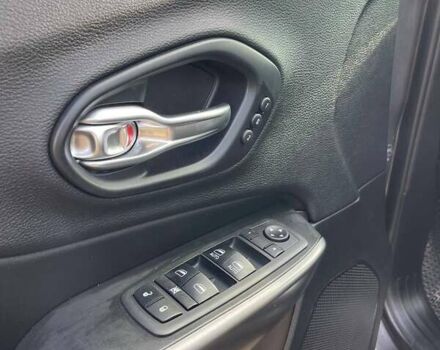 Серый Джип Чероки, объемом двигателя 3.2 л и пробегом 122 тыс. км за 18499 $, фото 22 на Automoto.ua