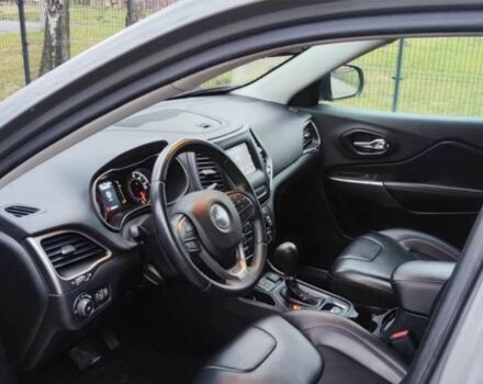 Серый Джип Чероки, объемом двигателя 2.4 л и пробегом 108 тыс. км за 8900 $, фото 9 на Automoto.ua