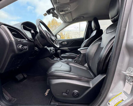 Серый Джип Чероки, объемом двигателя 2.4 л и пробегом 220 тыс. км за 15999 $, фото 10 на Automoto.ua