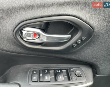 Серый Джип Чероки, объемом двигателя 2.36 л и пробегом 160 тыс. км за 14500 $, фото 16 на Automoto.ua