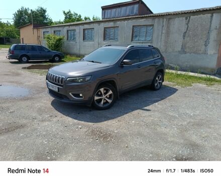 Серый Джип Чероки, объемом двигателя 2.4 л и пробегом 104 тыс. км за 18700 $, фото 1 на Automoto.ua