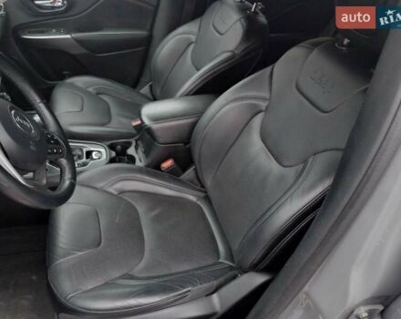 Серый Джип Чероки, объемом двигателя 2.4 л и пробегом 111 тыс. км за 17300 $, фото 9 на Automoto.ua