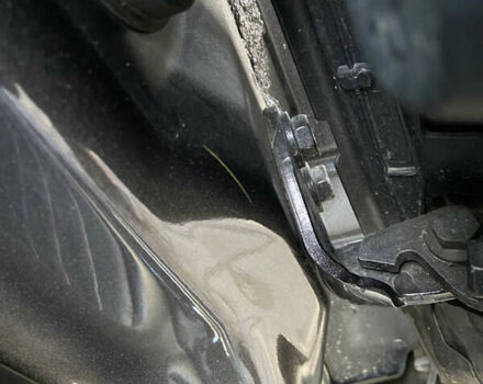 Сірий Джип Cherokee, об'ємом двигуна 2.36 л та пробігом 129 тис. км за 19000 $, фото 26 на Automoto.ua