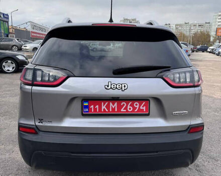 Серый Джип Чероки, объемом двигателя 2.4 л и пробегом 220 тыс. км за 15999 $, фото 2 на Automoto.ua
