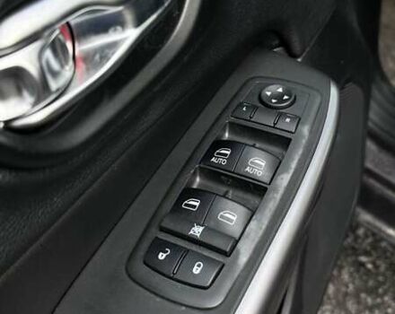 Серый Джип Чероки, объемом двигателя 3.2 л и пробегом 182 тыс. км за 14800 $, фото 13 на Automoto.ua