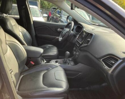 Сірий Джип Cherokee, об'ємом двигуна 3.2 л та пробігом 37 тис. км за 14000 $, фото 6 на Automoto.ua