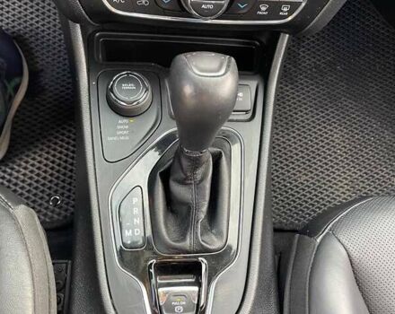 Серый Джип Чероки, объемом двигателя 3.2 л и пробегом 122 тыс. км за 18499 $, фото 13 на Automoto.ua