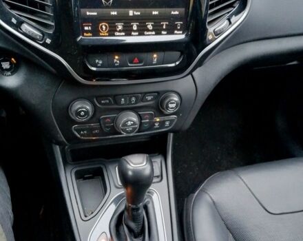 Серый Джип Чероки, объемом двигателя 2.4 л и пробегом 111 тыс. км за 17300 $, фото 19 на Automoto.ua