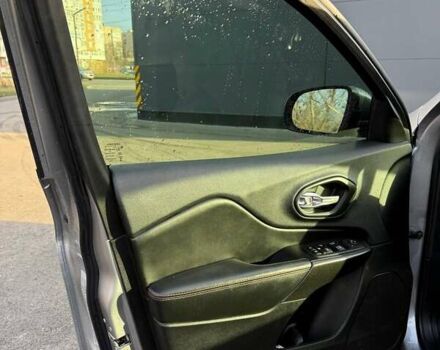 Серый Джип Чероки, объемом двигателя 3.24 л и пробегом 110 тыс. км за 22500 $, фото 24 на Automoto.ua