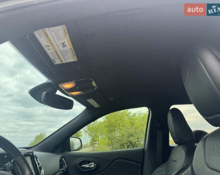 Джип Чероки 2019 в Киеве на Automoto.ua Серый Джип Чероки, объемом двигателя 3.24 л и пробегом 90 тыс. км за 19400 $, фото 16 на Automoto.ua