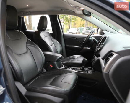 Сірий Джип Cherokee, об'ємом двигуна 3.24 л та пробігом 157 тис. км за 18500 $, фото 10 на Automoto.ua