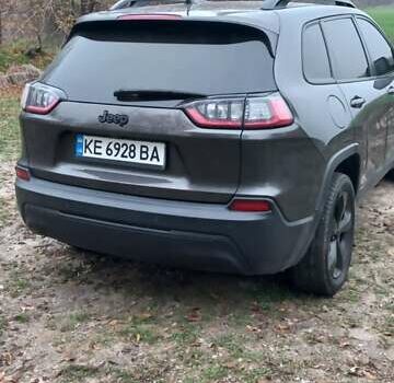 Серый Джип Чероки, объемом двигателя 2.36 л и пробегом 118 тыс. км за 16500 $, фото 8 на Automoto.ua