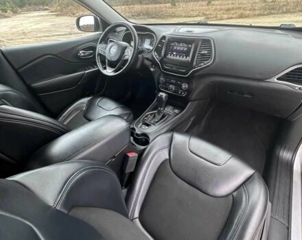 Серый Джип Чероки, объемом двигателя 0 л и пробегом 111 тыс. км за 11000 $, фото 4 на Automoto.ua