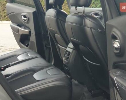 Серый Джип Чероки, объемом двигателя 3.24 л и пробегом 61 тыс. км за 19000 $, фото 42 на Automoto.ua