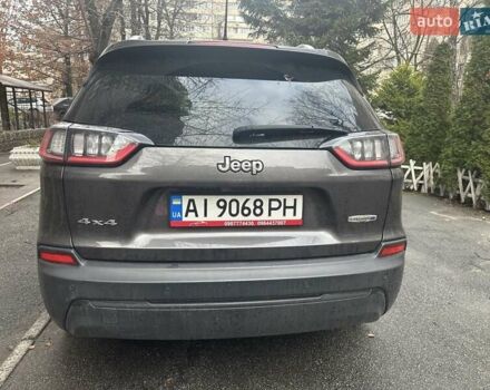 Серый Джип Чероки, объемом двигателя 2.36 л и пробегом 139 тыс. км за 17770 $, фото 2 на Automoto.ua