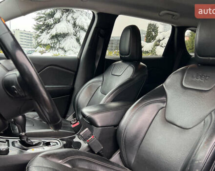 Сірий Джип Cherokee, об'ємом двигуна 3.24 л та пробігом 142 тис. км за 16999 $, фото 8 на Automoto.ua