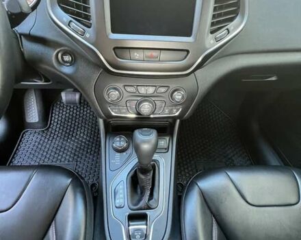 Сірий Джип Cherokee, об'ємом двигуна 3.2 л та пробігом 197 тис. км за 18900 $, фото 15 на Automoto.ua