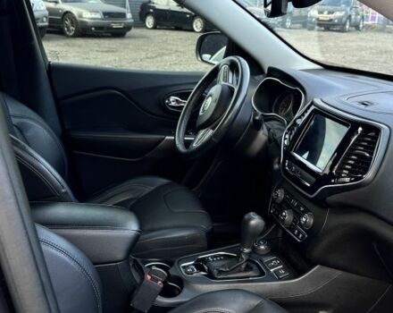 Серый Джип Чероки, объемом двигателя 3.2 л и пробегом 182 тыс. км за 14800 $, фото 6 на Automoto.ua