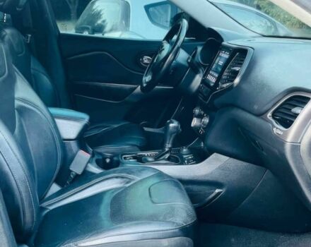 Серый Джип Чероки, объемом двигателя 3.2 л и пробегом 38 тыс. км за 14500 $, фото 10 на Automoto.ua