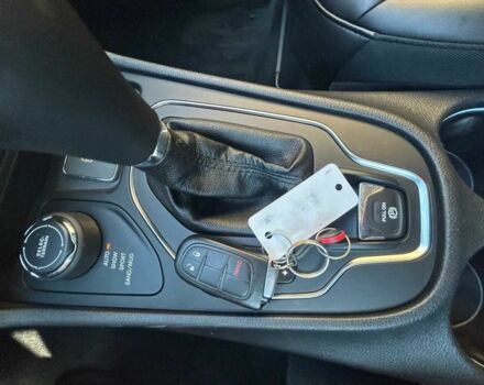 Серый Джип Чероки, объемом двигателя 0 л и пробегом 62 тыс. км за 14500 $, фото 9 на Automoto.ua