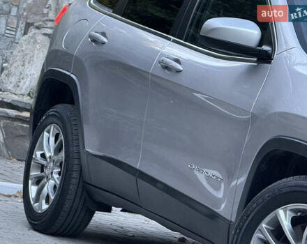 Сірий Джип Cherokee, об'ємом двигуна 2.36 л та пробігом 109 тис. км за 15500 $, фото 9 на Automoto.ua