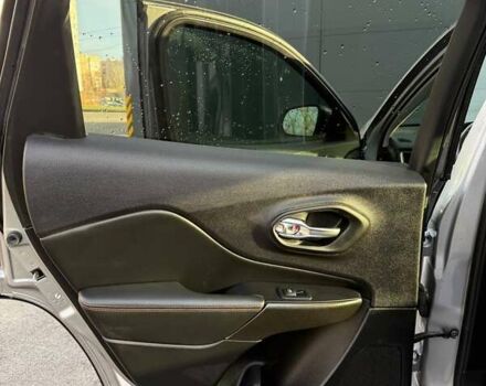 Серый Джип Чероки, объемом двигателя 3.24 л и пробегом 110 тыс. км за 22500 $, фото 23 на Automoto.ua