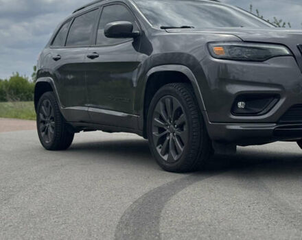 Джип Чероки 2019 в Киеве на Automoto.ua Серый Джип Чероки, объемом двигателя 3.24 л и пробегом 90 тыс. км за 19400 $, фото 1 на Automoto.ua