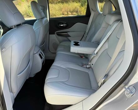 Серый Джип Чероки, объемом двигателя 3.2 л и пробегом 37 тыс. км за 9000 $, фото 13 на Automoto.ua