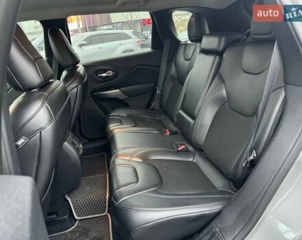 Серый Джип Чероки, объемом двигателя 2.36 л и пробегом 90 тыс. км за 16990 $, фото 8 на Automoto.ua