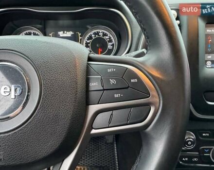 Серый Джип Чероки, объемом двигателя 2.36 л и пробегом 90 тыс. км за 16990 $, фото 17 на Automoto.ua